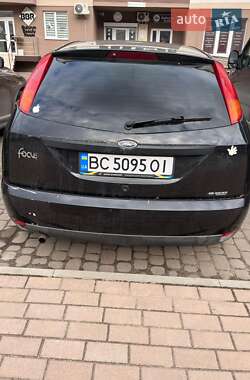 Хэтчбек Ford Focus 2001 в 