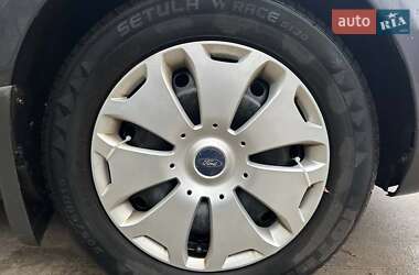 Седан Ford Focus 2010 в Киеве