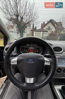 Универсал Ford Focus 2010 в 