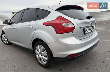 Хетчбек Ford Focus 2013 в Пустомитах