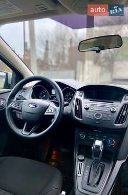 Седан Ford Focus 2016 в 