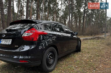 Хэтчбек Ford Focus 2013 в 