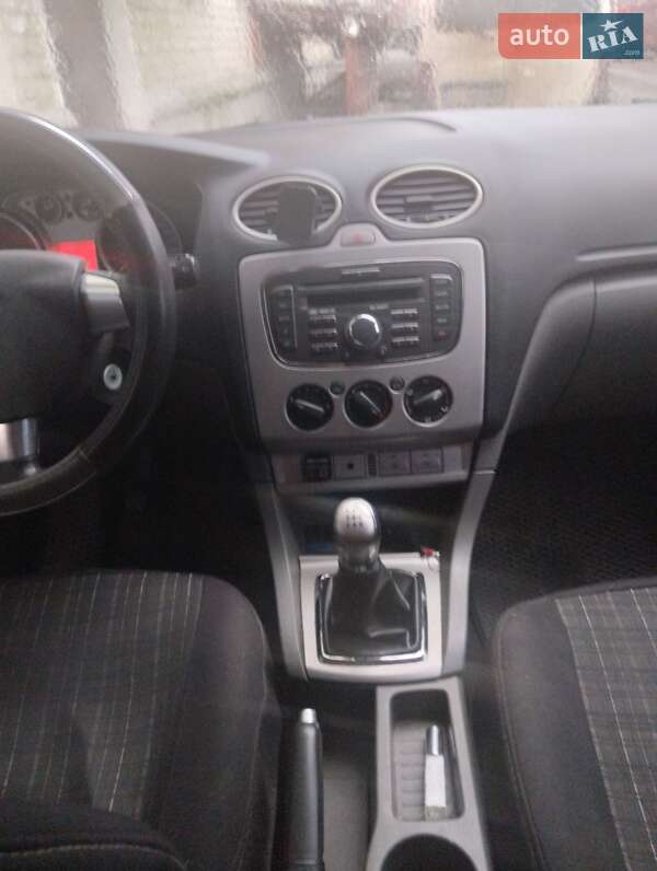 Универсал Ford Focus 2010 в 