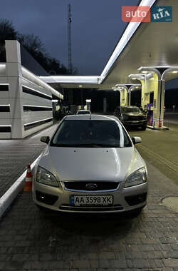 Хэтчбек Ford Focus 2006 в 