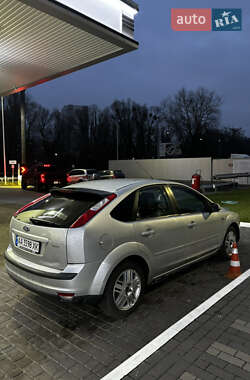 Хэтчбек Ford Focus 2006 в 