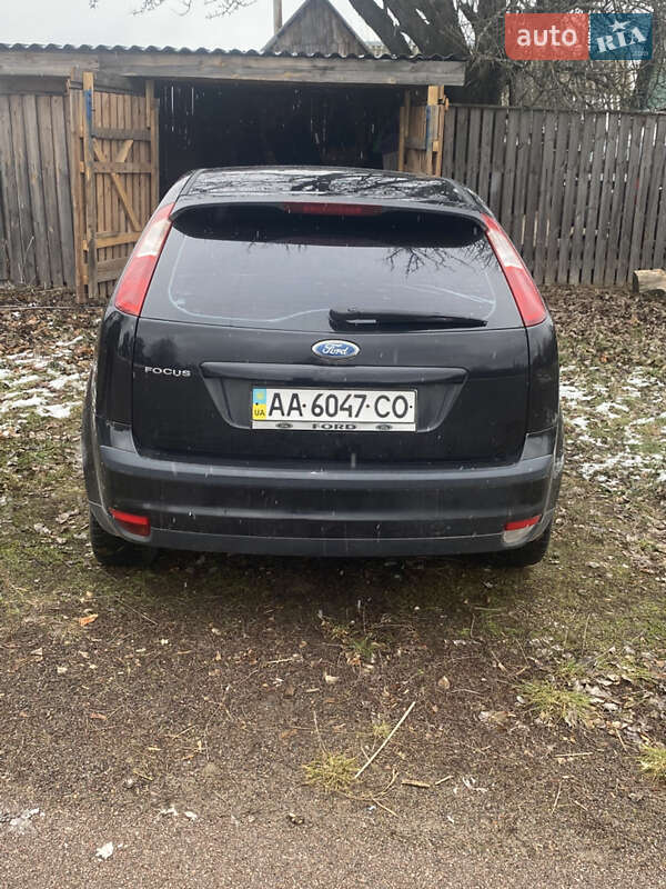 Хэтчбек Ford Focus 2007 в Коростене