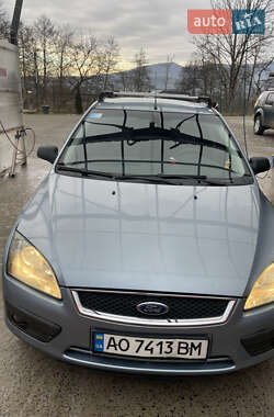 Седан Ford Focus 2005 в Сваляве