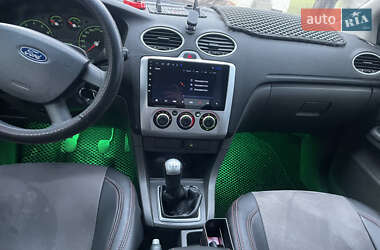 Седан Ford Focus 2005 в Сваляве