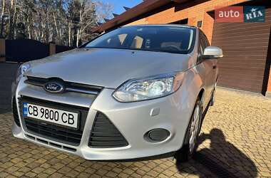 Хэтчбек Ford Focus 2011 в 