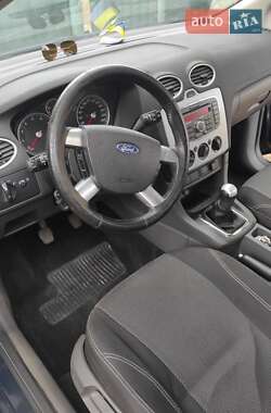 Хэтчбек Ford Focus 2007 в 