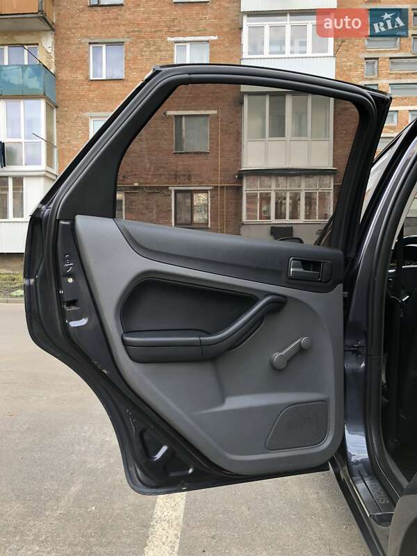 Седан Ford Focus 2008 в Калиновке