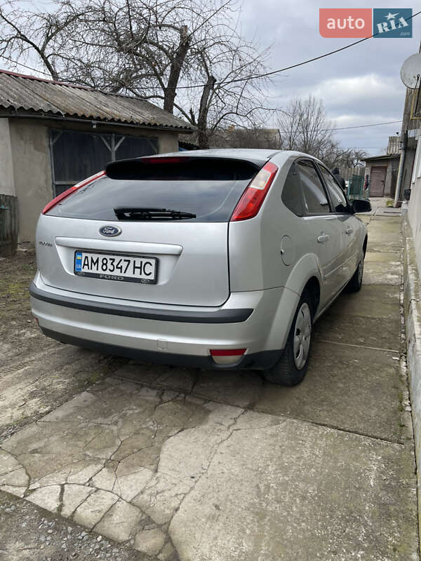 Хэтчбек Ford Focus 2005 в Житомире