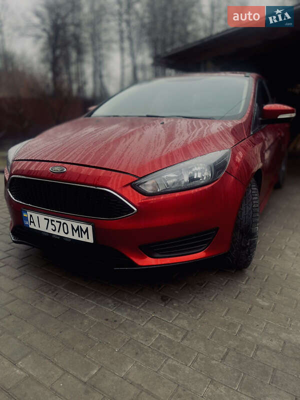 Седан Ford Focus 2015 в Миргороді