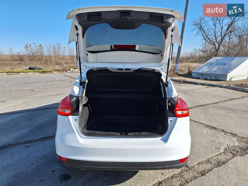 Хэтчбек Ford Focus 2016 в Николаеве