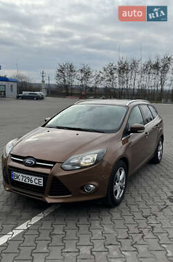 Універсал Ford Focus 2013 в Млиніві