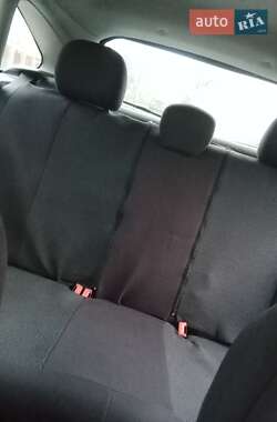 Хэтчбек Ford Focus 2004 в 