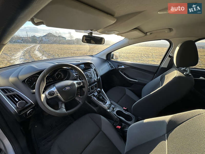 Хэтчбек Ford Focus 2011 в Черновцах