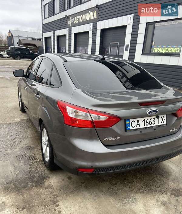 Седан Ford Focus 2013 в Киеве