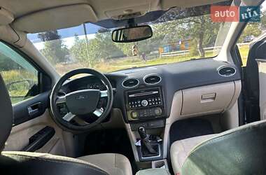 Хэтчбек Ford Focus 2006 в 