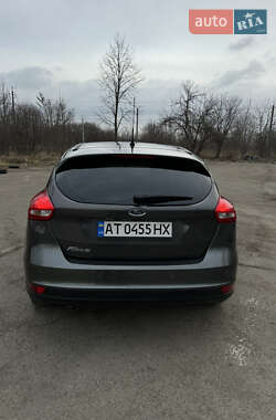 Хэтчбек Ford Focus 2015 в 