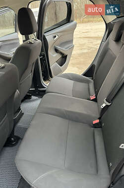 Хэтчбек Ford Focus 2015 в 