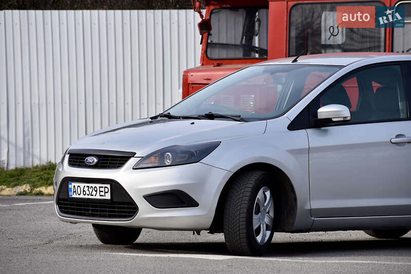 Хетчбек Ford Focus 2010 в Ужгороді