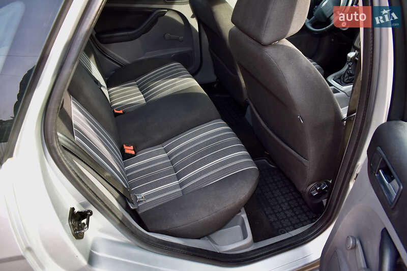 Хетчбек Ford Focus 2010 в Ужгороді