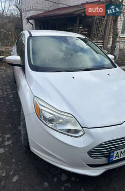 Хетчбек Ford Focus 2012 в Житомирі