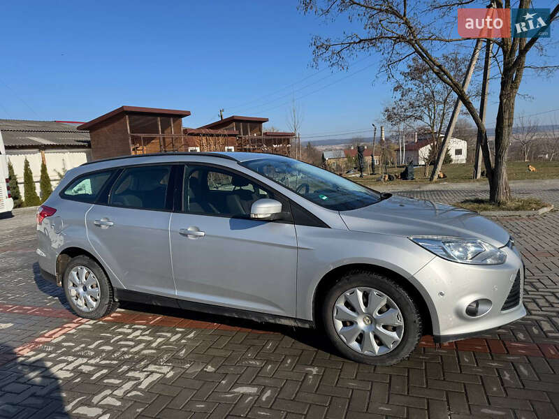 Універсал Ford Focus 2012 в Золочеві