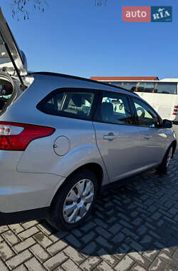 Універсал Ford Focus 2012 в Золочеві