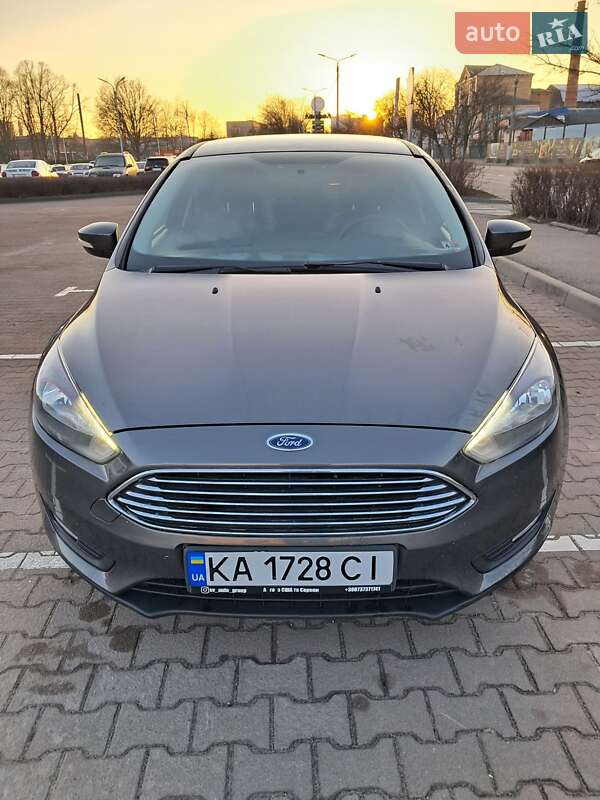 Седан Ford Focus 2016 в 