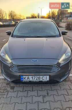 Седан Ford Focus 2016 в 