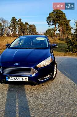 Седан Ford Focus 2017 в 