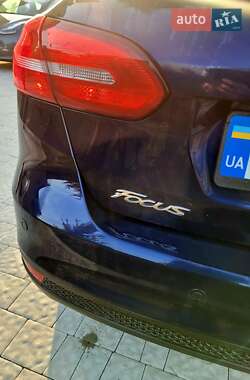 Седан Ford Focus 2017 в 