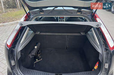 Хэтчбек Ford Focus 2010 в Самборе