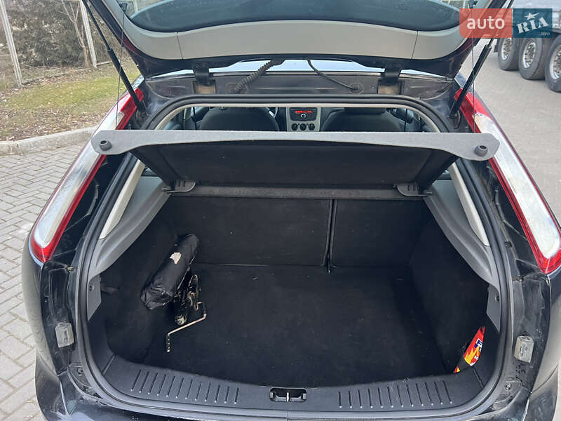 Хэтчбек Ford Focus 2010 в Самборе