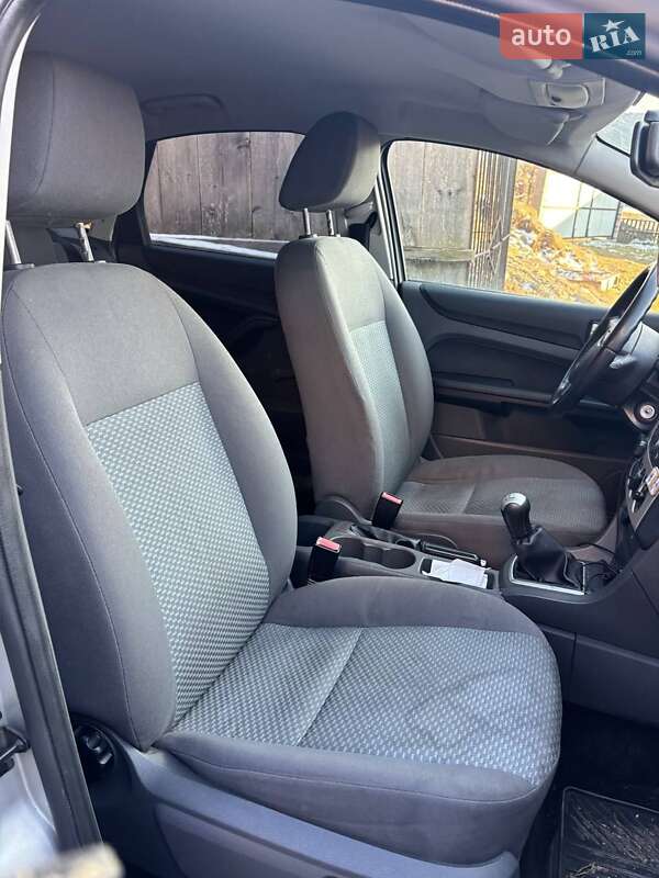 Хэтчбек Ford Focus 2007 в Белых Ославах