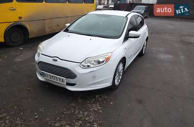 Хэтчбек Ford Focus 2015 в Полтаве