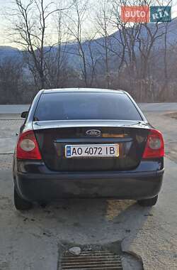 Хэтчбек Ford Focus 2007 в 