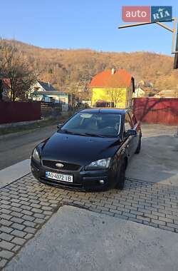 Хэтчбек Ford Focus 2007 в 