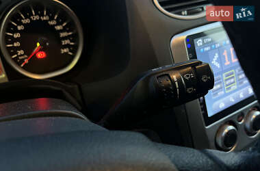 Универсал Ford Focus 2010 в 