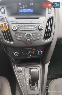Седан Ford Focus 2017 в 