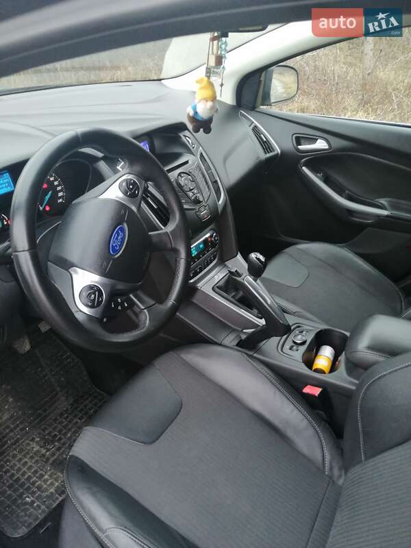 Хэтчбек Ford Focus 2011 в Николаеве фото 36 Хэтчбек Ford Focus 2011 в Николаеве