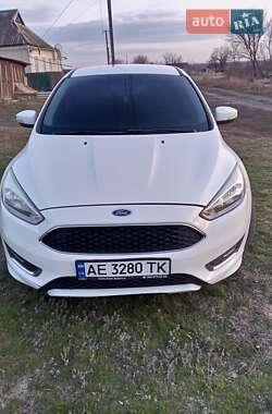 Седан Ford Focus 2015 в 