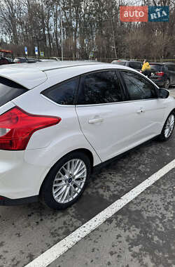 Хэтчбек Ford Focus 2014 в Черновцах