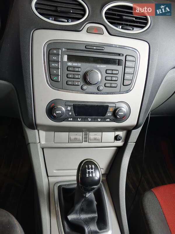 Универсал Ford Focus 2010 в Днепре