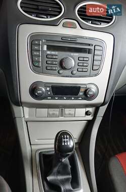 Универсал Ford Focus 2010 в 