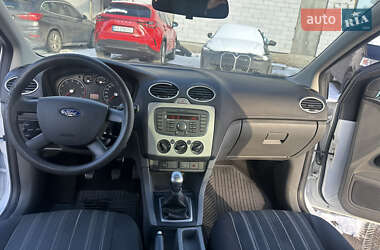 Хэтчбек Ford Focus 2011 в Киеве