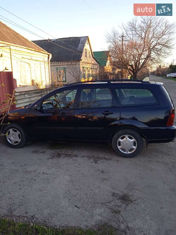 Универсал Ford Focus 2003 в Новомосковске