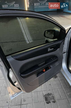 Универсал Ford Focus 2010 в 